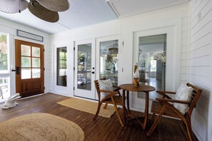 屋外ダイニングエリア