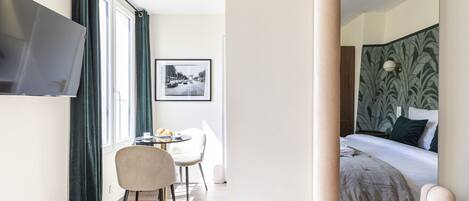 1 chambre, fer et planche à repasser, Wi-Fi, draps fournis