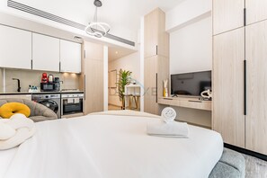 セーフティボックス (室内)、アイロン / アイロン台、WiFi (無料)、ベッドシーツ