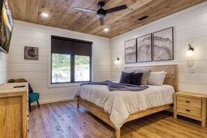 4 bedrooms, free WiFi, bed sheets