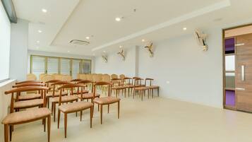 House | Meeting facility