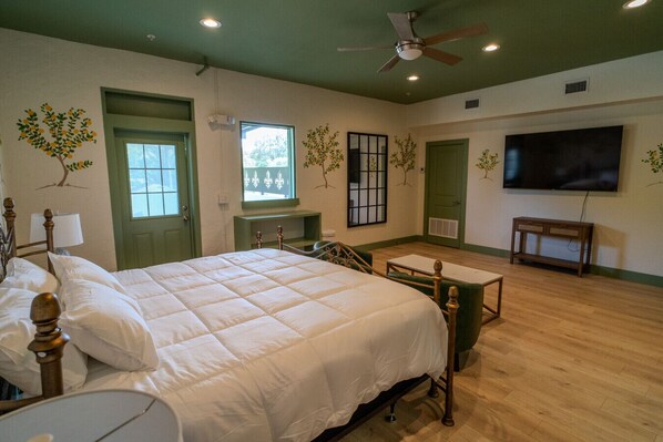 1 bedroom, free WiFi, bed sheets