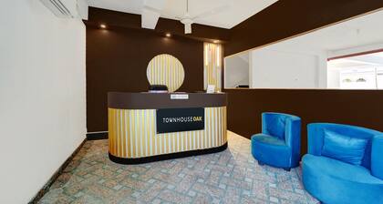 Super Townhouse OAK The Dev Regency