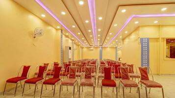 House | Kemudahan mesyuarat