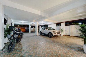 House | Property grounds - Super Townhouse OAK The Dev Regency (Patna)