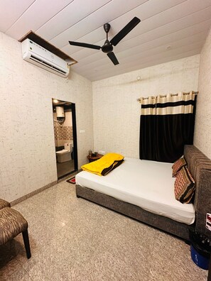 ダブルルーム | WiFi (無料)、ベッドシーツ