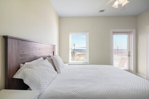 4 bedrooms, iron/ironing board, free WiFi, bed sheets
