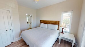 6 bedrooms, iron/ironing board, free WiFi, bed sheets