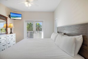 3 bedrooms, iron/ironing board, free WiFi, bed sheets - Located in the heart of Gulf Shores | Outdoor Pool! (Gulf Shores)