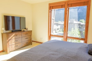 2 bedrooms, Internet, bed sheets