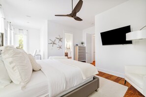 4 bedrooms, iron/ironing board, Internet, bed sheets