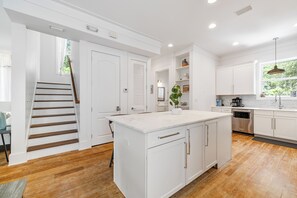 Fridge, microwave, oven, stovetop - Camp Creek home w/bikes, pool, deeded beach access close to Alys & Rosemary (Inlet Beach)