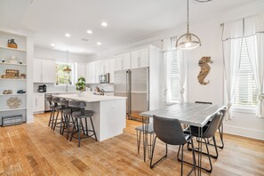 Dining - Camp Creek home w/bikes, pool, deeded beach access close to Alys & Rosemary (Inlet Beach)