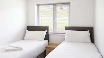 Desk, WiFi, bed sheets
