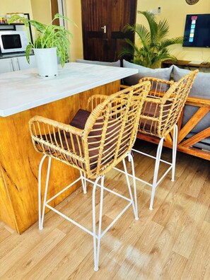 Dining - Minzi Homes | Cozy Green Escape with balcony views (Dar es Salaam)