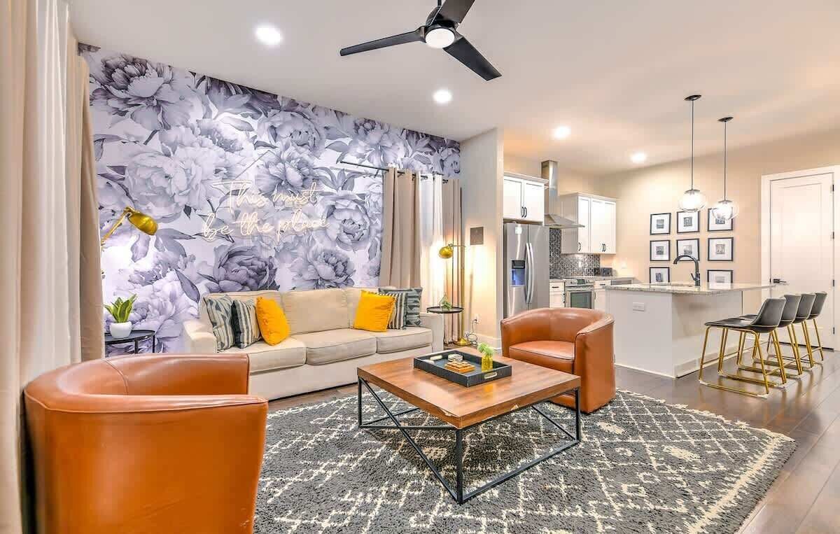 Nashville Retreat | 11 Beds • Hot Tub • Pool Table