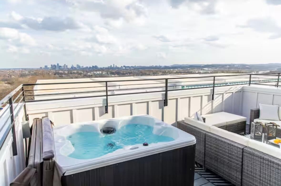 مغطس سبا خارجي