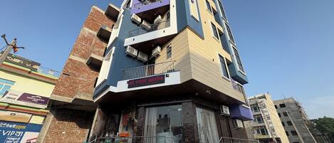 Bagian depan properti