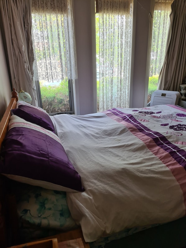 4 Schlafzimmer, Bügeleisen/Bügelbrett, Internetzugang, Bettwäsche