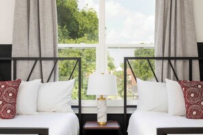 4 bedrooms, desk, iron/ironing board, WiFi - Trendy 4BR Getaway for 12, Near Downtown Nash! (Nashville)