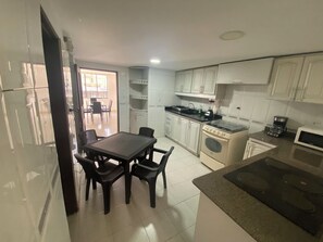 Microwave, oven