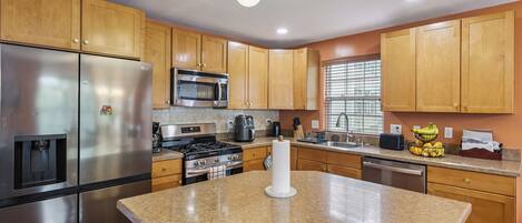 Micro-ondes, four, plaque de cuisson, lave-vaisselle