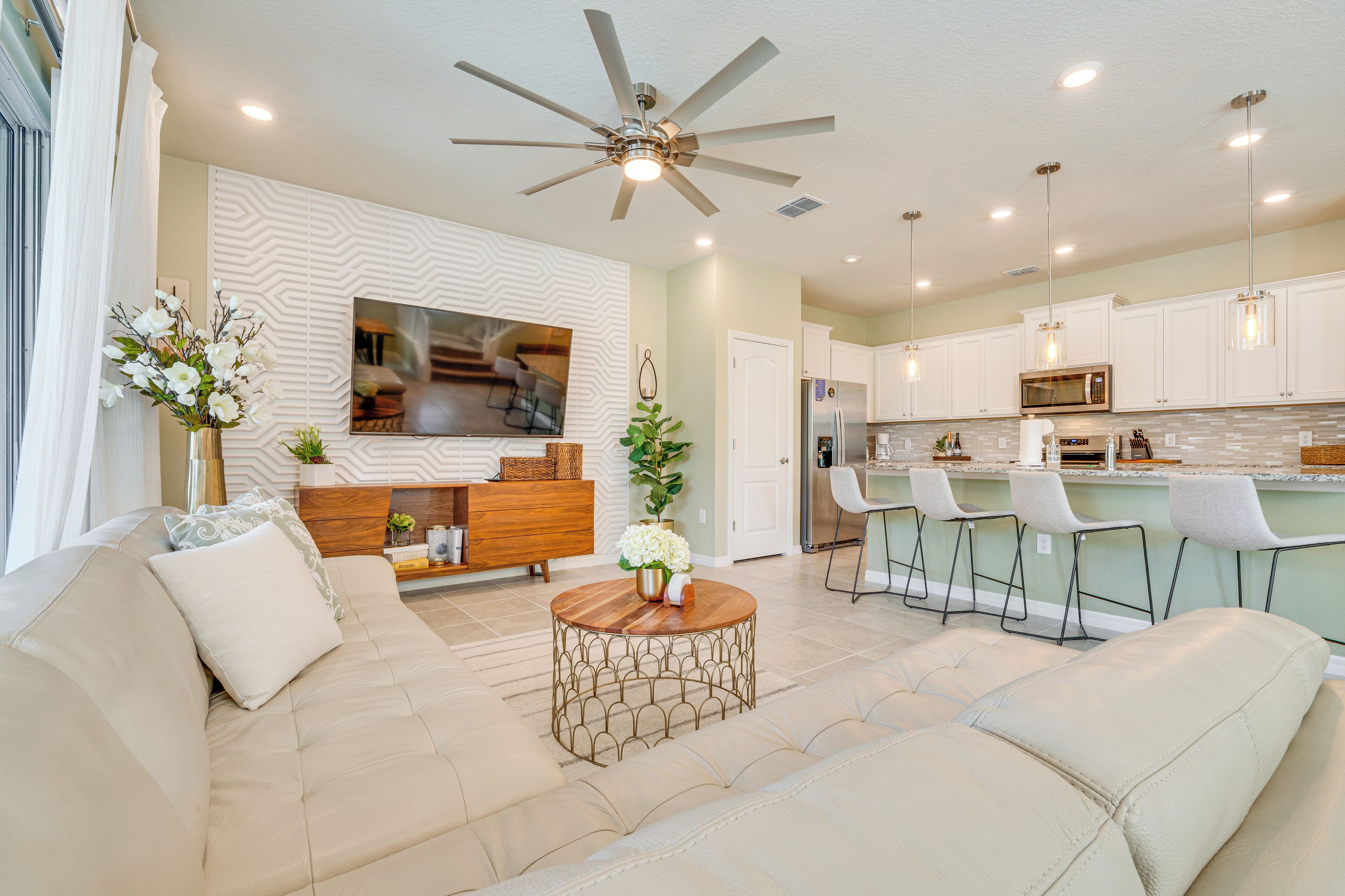 Apartment (5 Bedrooms) | Front of property