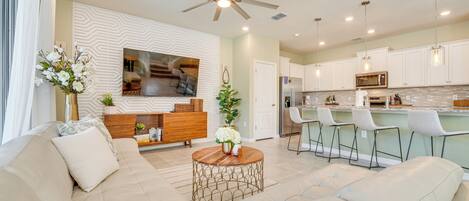 Apartment (5 Bedrooms) | Front of property