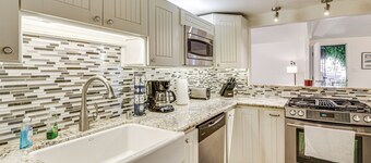 2 Mi to Ocean: Pet-friendly Imperial Beach Retreat