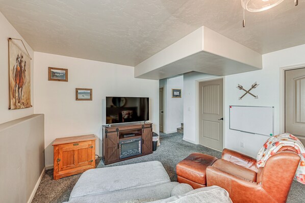 House (3 Bedrooms) | Front of property