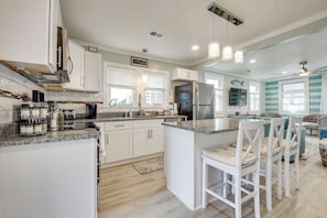 House (3 Bedrooms) | Interior