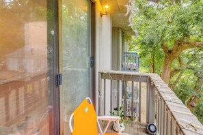 Apartment (2 Bedrooms) | Interior - 1/2 Mi to Shore: Condo w/ Balcony in Myrtle Beach! (Myrtle Beach)