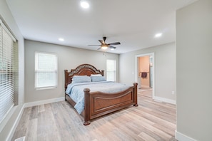 House (3 Bedrooms) | Interior - Private Hot Tub: Serene Family Home in Sevierville (Sevierville)