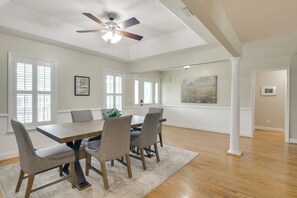 House (4 Bedrooms) | Interior