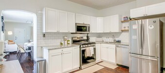 6 Mi to Ohio State: Walkable Home in S Columbus!