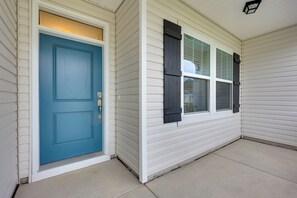 Apartment (3 Bedrooms) | Interior - 3 Mi to Golf & Waterway: Ocean Isle Beach Retreat! (Ocean Isle Beach)