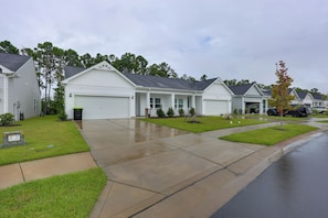 Apartment (3 Bedrooms) | Interior - 3 Mi to Sand & Surf: Ocean Isle Beach Retreat! (Ocean Isle Beach)