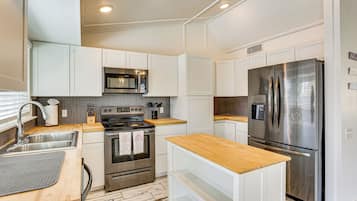 House (3 Bedrooms) | Bahagian dalam