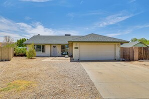 House (3 Bedrooms) | Interior - Welcoming Group Getaway w/ Pool & Patio in Peoria! (Peoria)