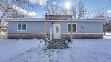 ุงูู
ูุดุฃุฉ ู
ู ุงูุฏุงุฎู