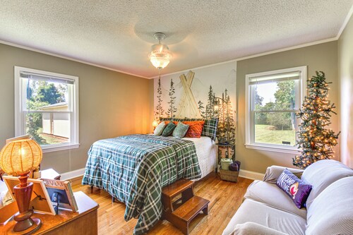 8 Mi to Clemson: Peaceful Family Home w/ Yard