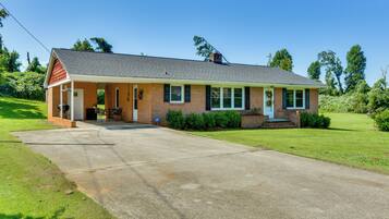 House (3 Bedrooms) | Front of property