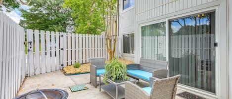 Apartment (2 Bedrooms) | Front of property