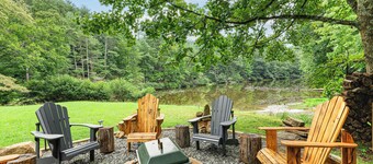 Deck & Game Room! Lakefront Blue Ridge Mtn Gem