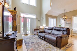 Apartment (4 Bedrooms) | Front of property