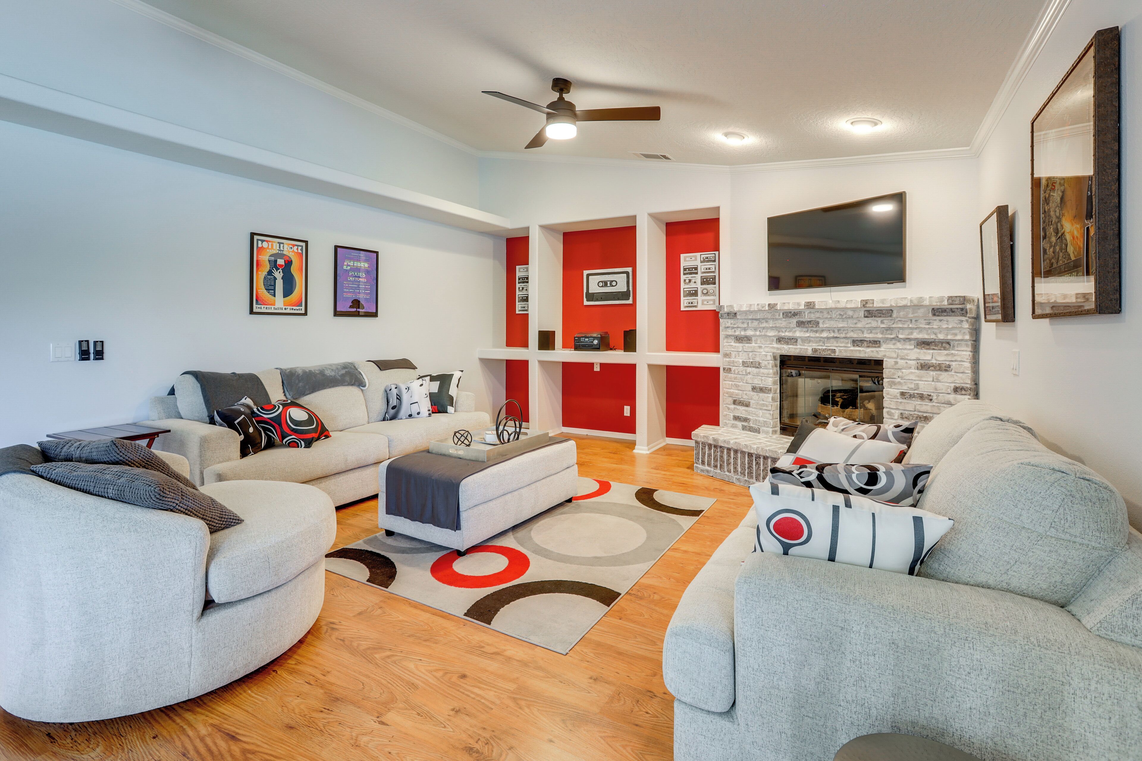 House (4 Bedrooms) | Interior