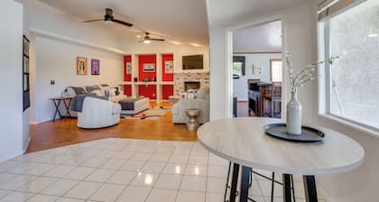 Pool, Spa & Mountain Views: Apple Valley Retreat!