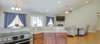 2 Blocks to White Water Launch: Mill City Home