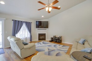 House (3 Bedrooms) | Interior