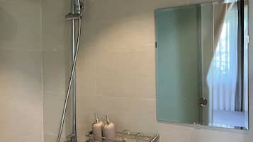 Free toiletries, hair dryer, bathrobes, bidet